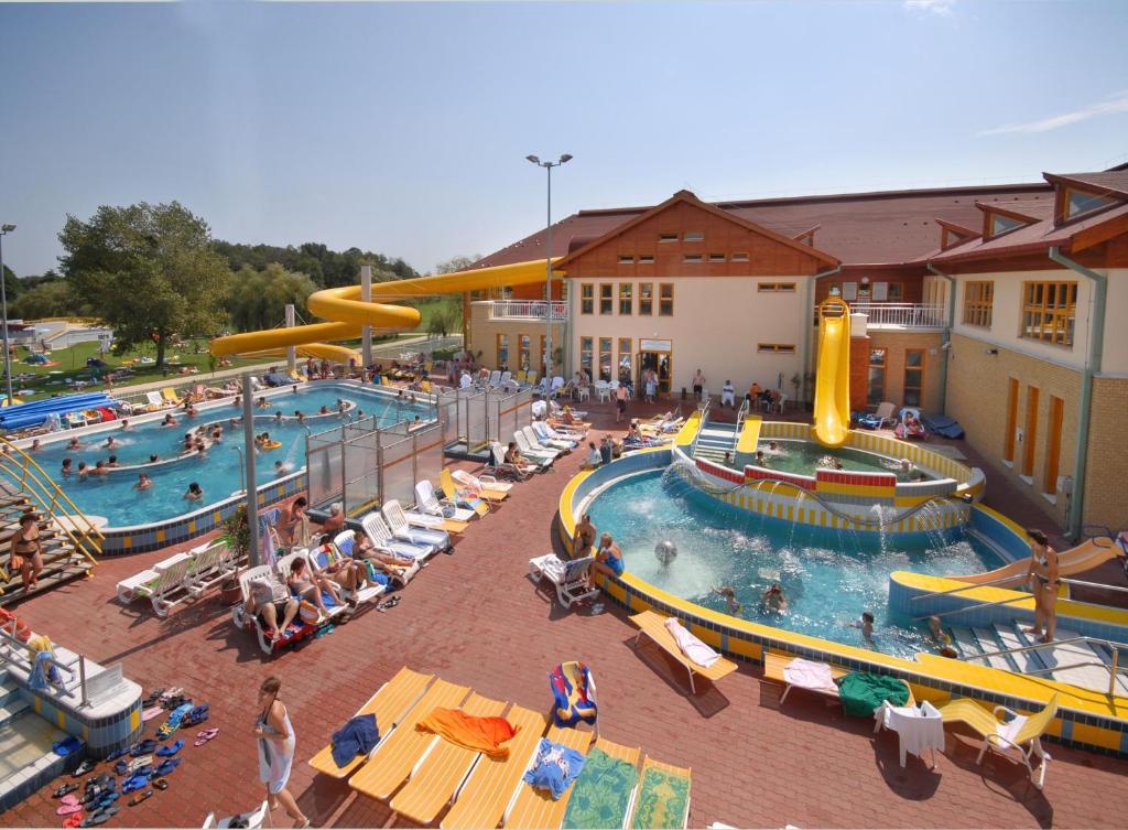 Club Mendan Aparthotel Zalakaros Dış mekan fotoğraf